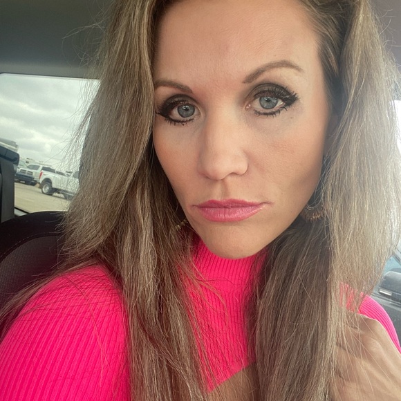 Cute crop sweater - Picture 2 of 2